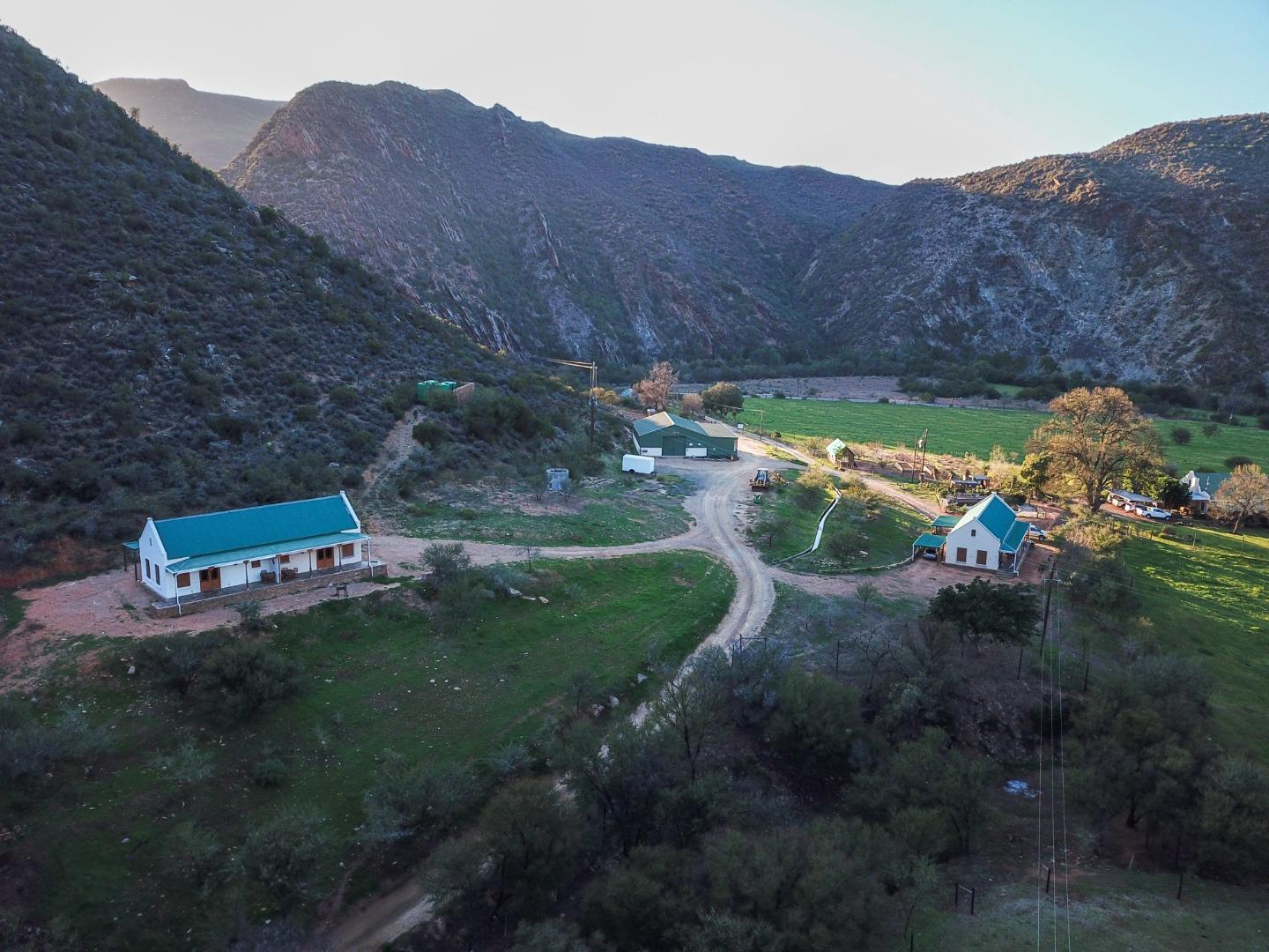 10 Bedroom Farm for Sale - Western Cape